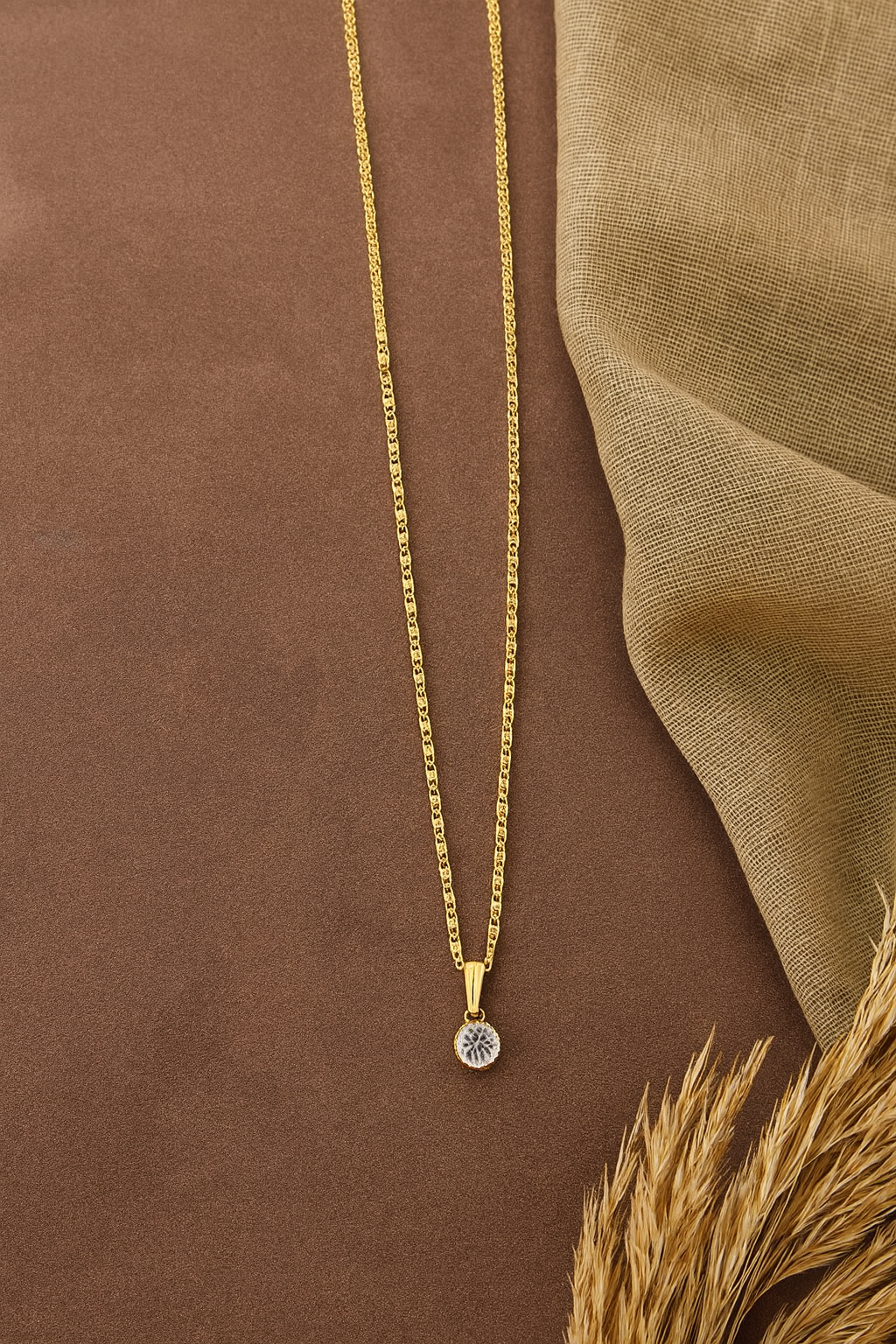 shimmering beautiful necklace for women and girls